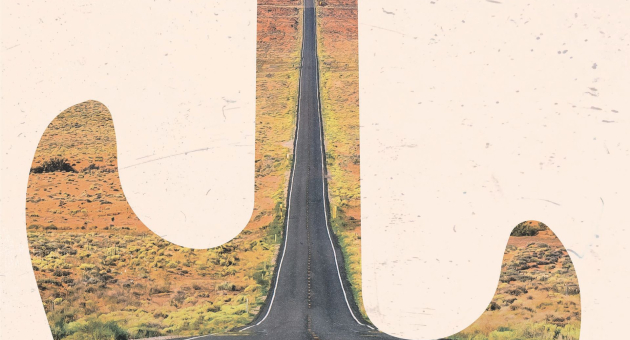 Woestijnweg die recht vooruit loopt, zichtbaar door vorm van een omgekeerde cactus op beige achtergrond