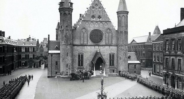 Bezet - Verzet - Bevrijd Bezet - Verzet - Bevrijd