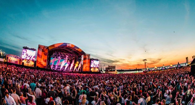 Live on the Beach: Het Grootste Zomerfeest Van Nederland!