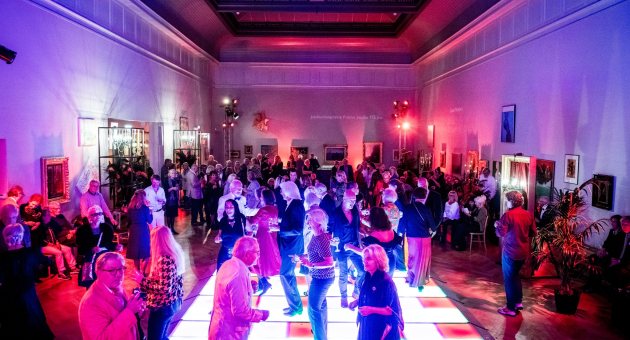De sociëteit van Pulchri Studio wordt omgetoverd tot één grote discodansvloer tijdens Swing Town