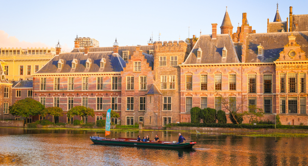 Met de boot over de Hofvijver