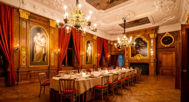 De vergaderruimte Gouden Zaal in Mauritshuis