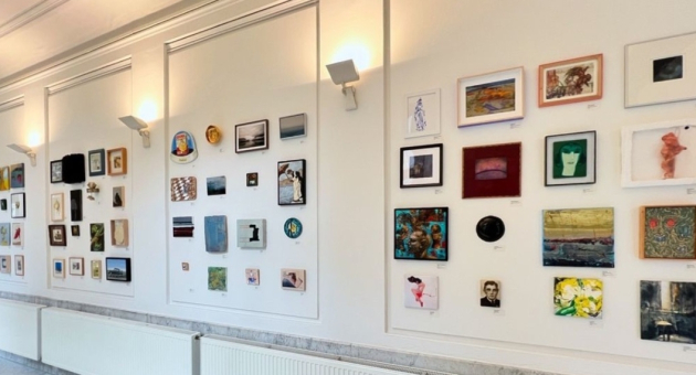 Klein formaat & Vitrines