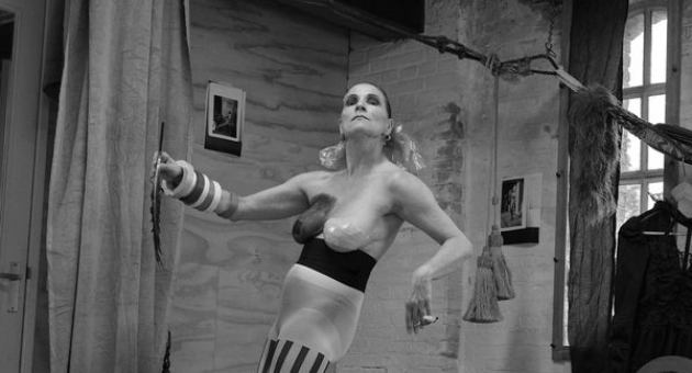 Theater a/d Rijn & Stichting Ludwig Bindervoet - MAMA DADA