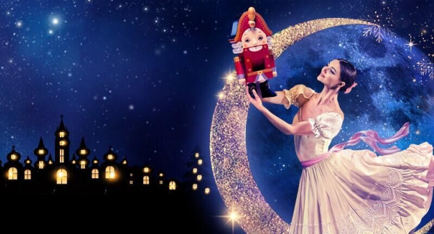 Ballerina danst met Notenkraker onder sterrenhemel