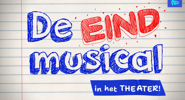 Promotiebeeld van "De Eindmusical" met kleurrijke letters op lijntjespapier geschreven met pen en de tekst "in het THEATER!" onderaan.