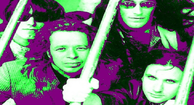 Banner van Ace Tones in neon kleuren groen met paars wat past bij de garagerock in de jaren ’90.
