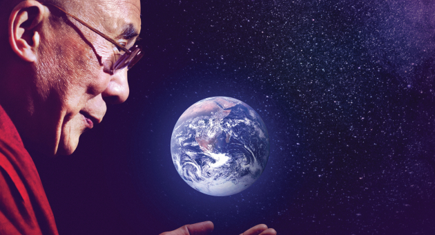 Filmposter met Dalai Lama die naar de aarde kijkt