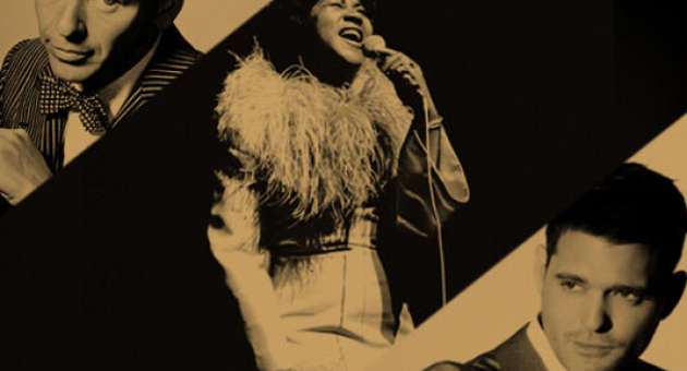 Drie zangers in sepia-tonen, elk in een eigen pose.