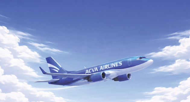 Een blauw vliegtuig van ACVA Airlines vliegt door de lucht.