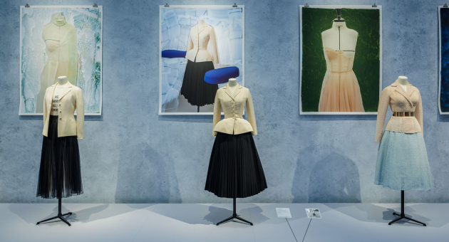 Haute Couture mode van Dior tentoongesteld in Kunstmuseum Den Haag Haute Couture mode van Dior tentoongesteld in Kunstmuseum Den Haag