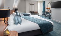 First City Hotel 