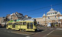De Tourist Tram is een unieke Hop-on Hop-off verbinding in Den Haag tussen stad en strand