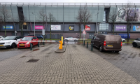 Ingang van parkeerplaats ParkBee Waldorpstraat (c) ParkBee 