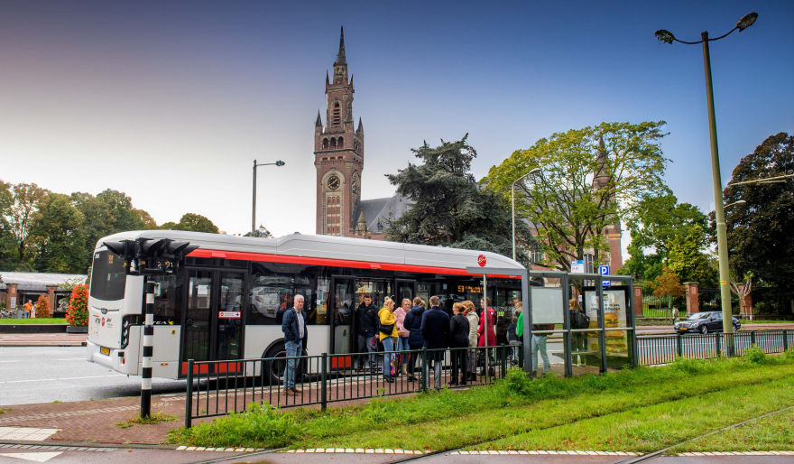 HTM nachtbus voor het Vredespaleis HTM nachtbus voor het Vredespaleis