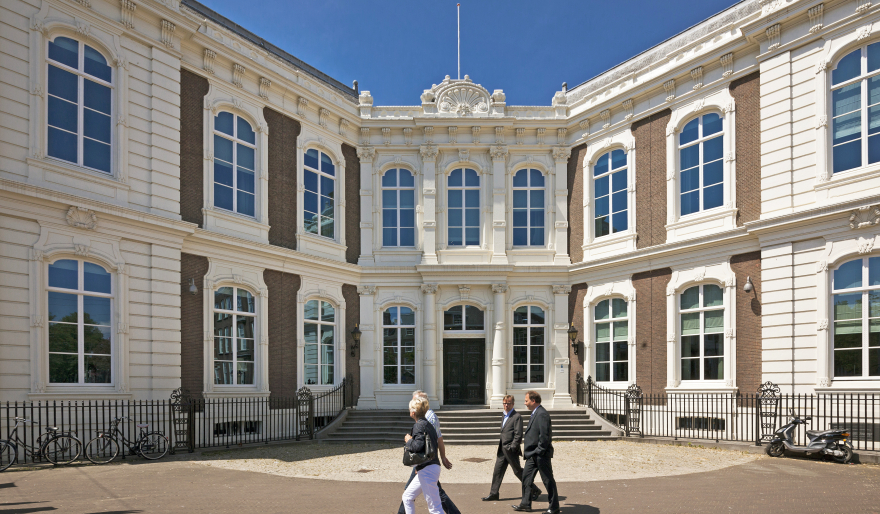 Paleis Kneuterdijk