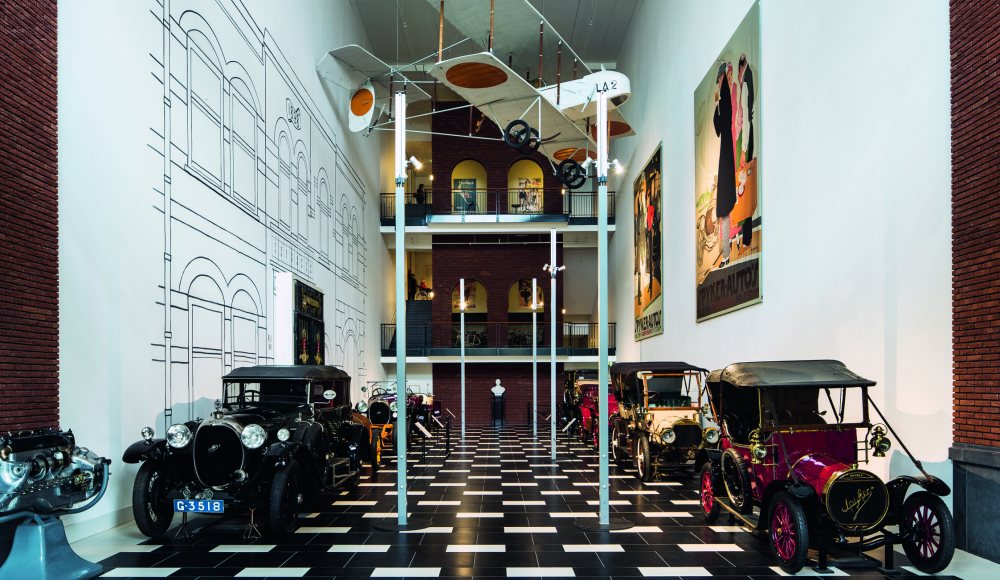 Louwman Museum - hal Louwman Museum - hal