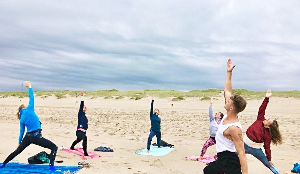 Yoga aan zee Zuiderstrand