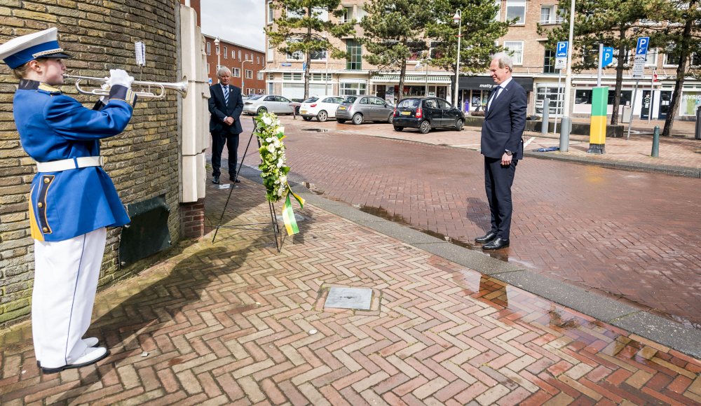Herdenking Duindorp Valerie Kuypers Herdenking Duindorp Valerie Kuypers