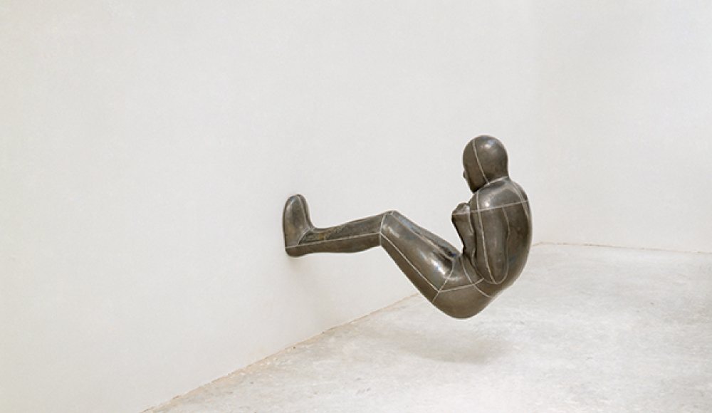 Antony Gormley LOCK I, 1994 Lead, fibreglass, plaster, steel and air 92 x 59 x 127 cm Museum Voorlinden, Wassenaar, Netherlands Photograph by Stephen White, London © the artist Antony Gormley LOCK I, 1994 Lead, fibreglass, plaster, steel and air 92 x 59 x 127 cm Museum Voorlinden, Wassenaar, Netherlands Photograph by Stephen White, London © the artist