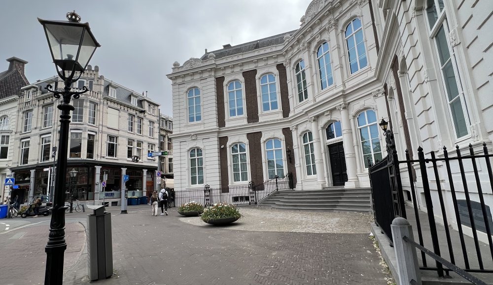 Cultuuraanjager Dis bezoekt Paleis Kneuterdijk