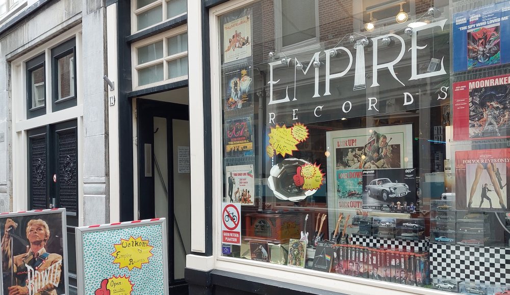 Empire Records winkel buitenzijde