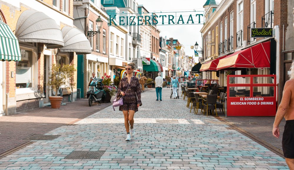 Kelly Camfferman in Keizerstraat Scheveningen