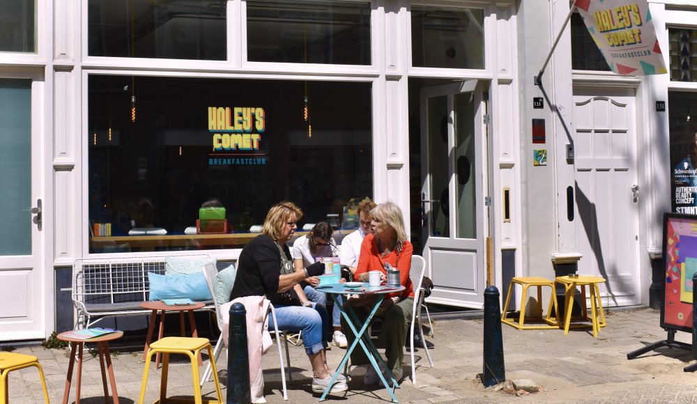 Haley's Comet Breakfastclub op de Piet Heinstraat in Den Haag