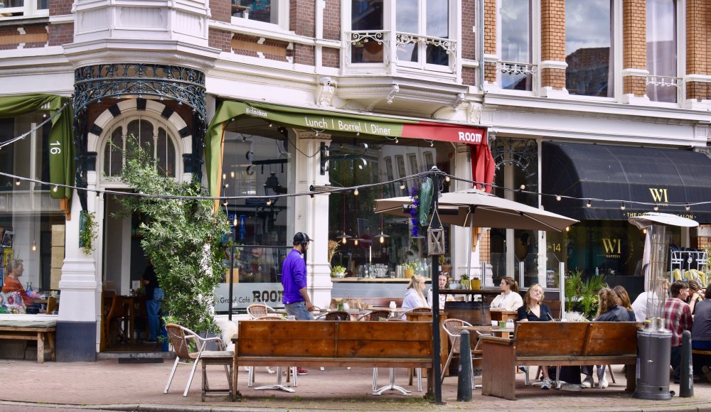 Anna Paulownaplein in het Zeeheldenkwartier in Den Haag