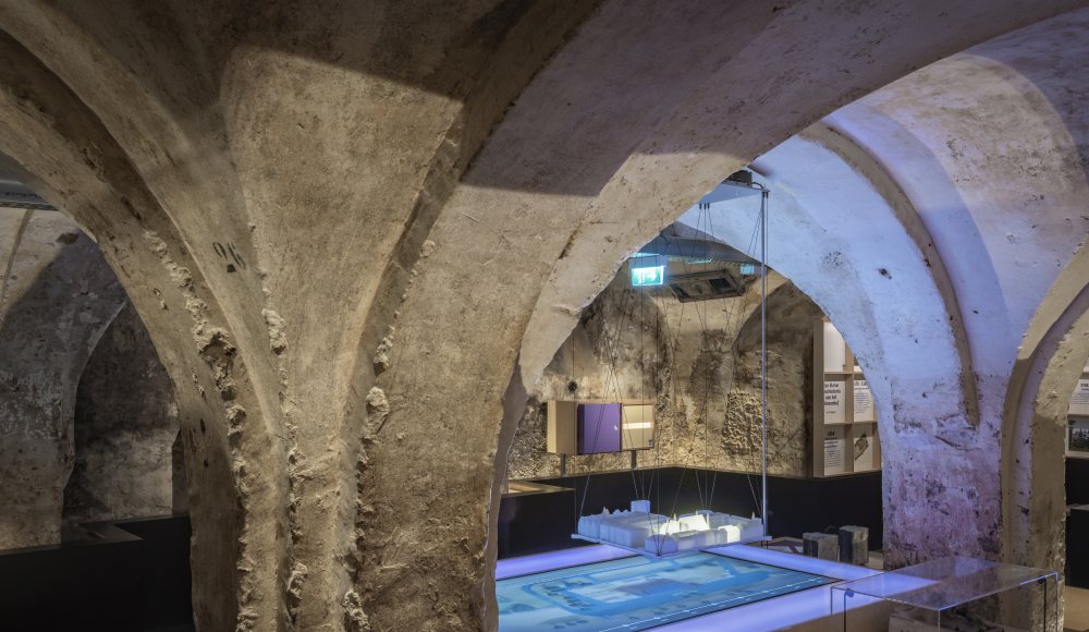 Informatiecentrum Binnenhof Renovatie - The Hague & Partners Informatiecentrum Binnenhof Renovatie - The Hague & Partners