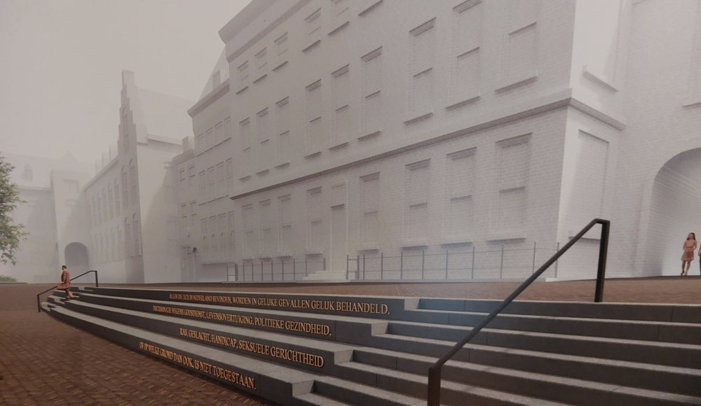 Artist impression van de buitenruimte, de plek waar artikel 1 van de Grondwet wordt aangebracht Artist impression van de buitenruimte, de plek waar artikel 1 van de Grondwet wordt aangebracht