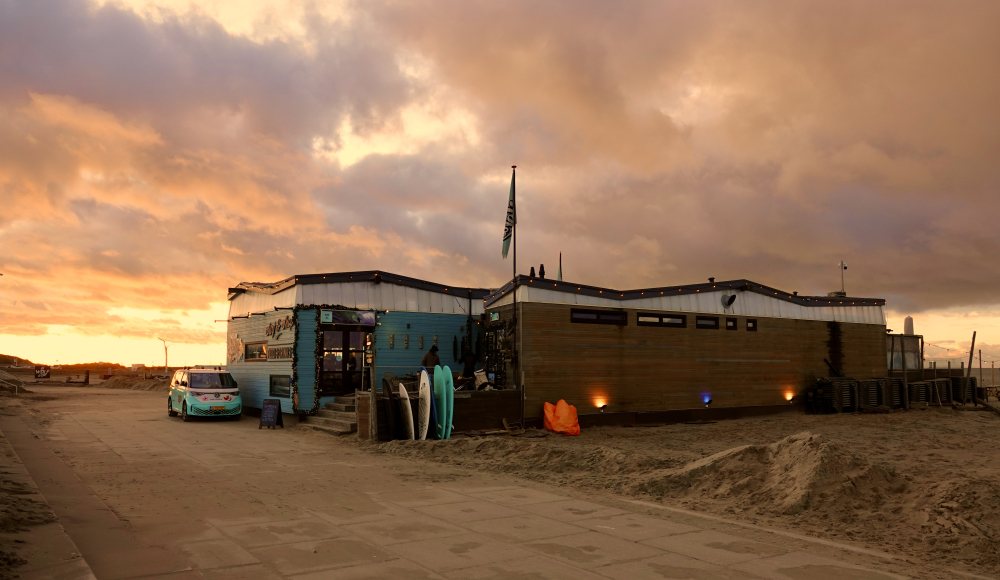 Aloha Beachclub, Surfschool & Surfshop in Scheveningen