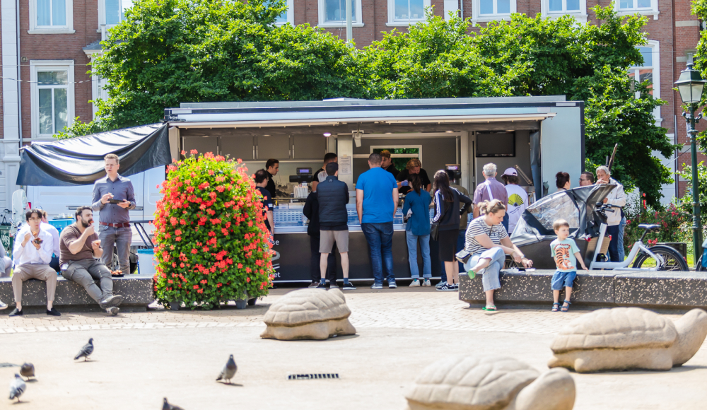 Wijkmarkt Zeeheldenkwartier op het Prins Hendrikplein 
