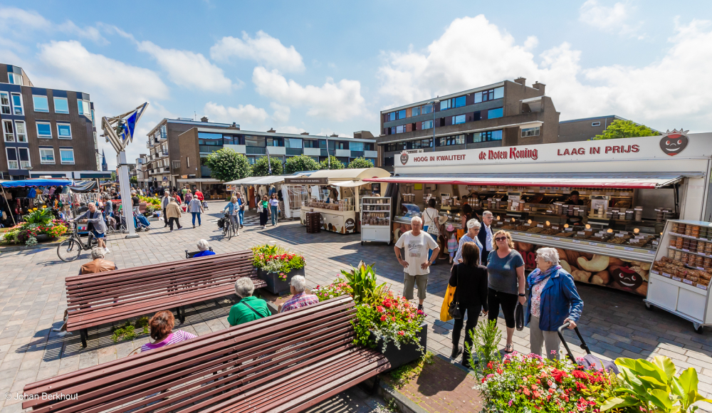 Wijkmarkt Loosduinse Hoofdplein