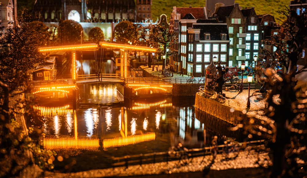 Miniaturen verlicht in Madurodam in de winter