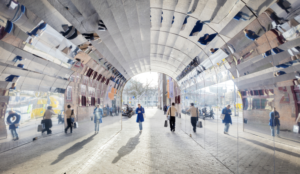 Spiegels in de Gevangenpoort in Den Haag