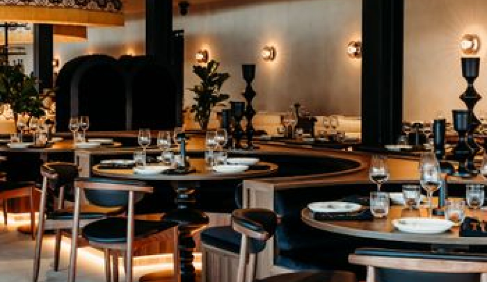Sfeervol Italiaans restaurant met moderne inrichting (c) Giorgo Rosa Sfeervol Italiaans restaurant met moderne inrichting (c) Giorgo Rosa