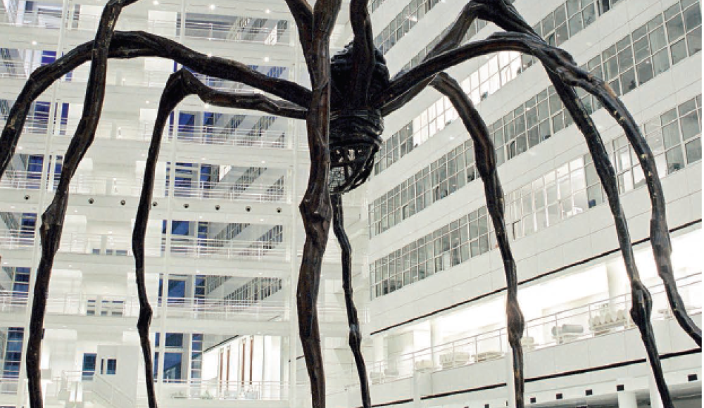 Louise Bourgeois Maman in het Atrium Den Haag - Foto Martin Uitvlugt