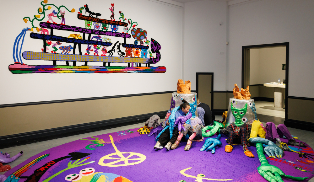 Zaaloverzicht New New Babylon - Visions for Another Tomorrow, Kunstmuseum Den Haag, foto Fred Ernst.