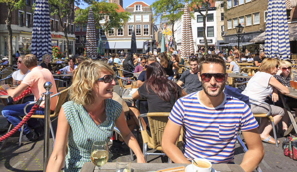 Party favelas in full swing on the Grote Market, in The Hague