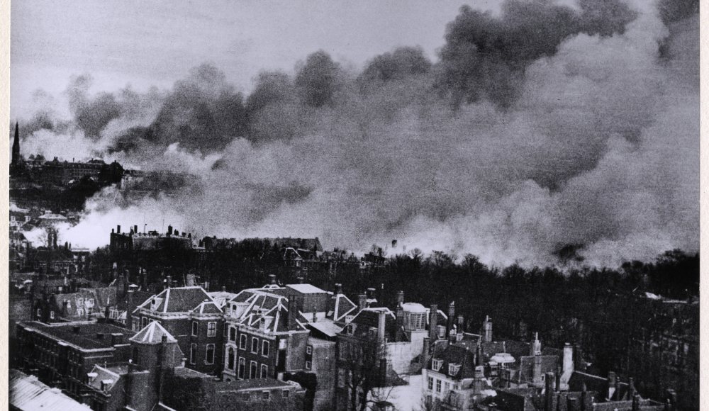 Bombardement_Bezuidenhout,_1945-03-03 Bombardement_Bezuidenhout,_1945-03-03