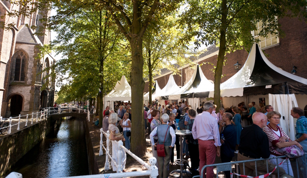 Festivalterrein-met-kerk Festivalterrein-met-kerk