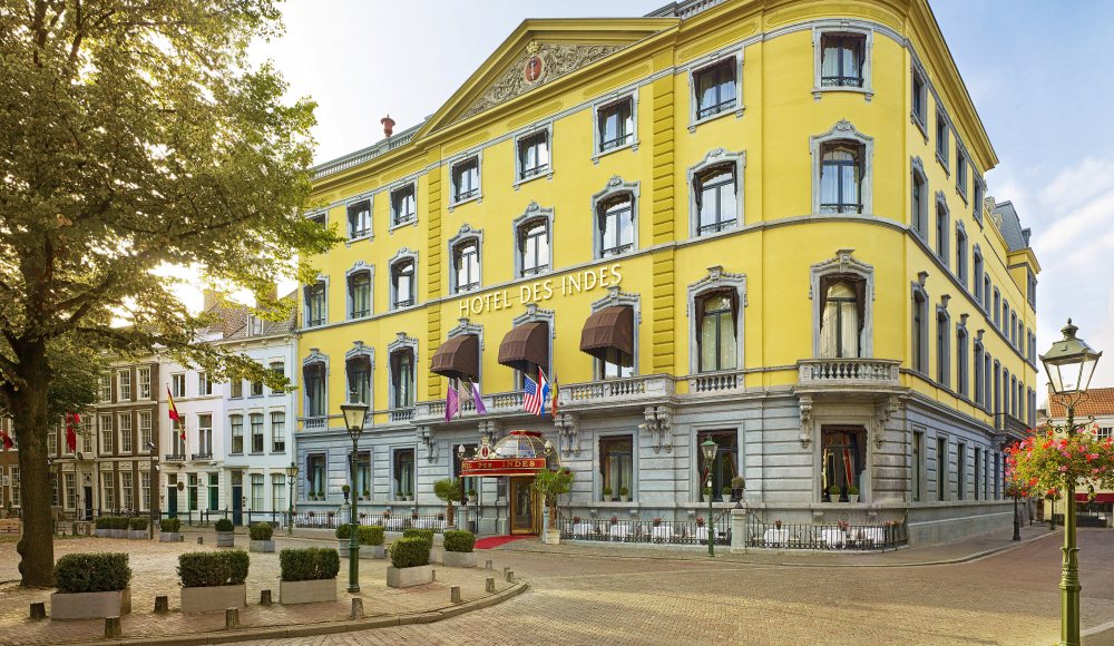 Vooraanzicht van Hotel Des Indes