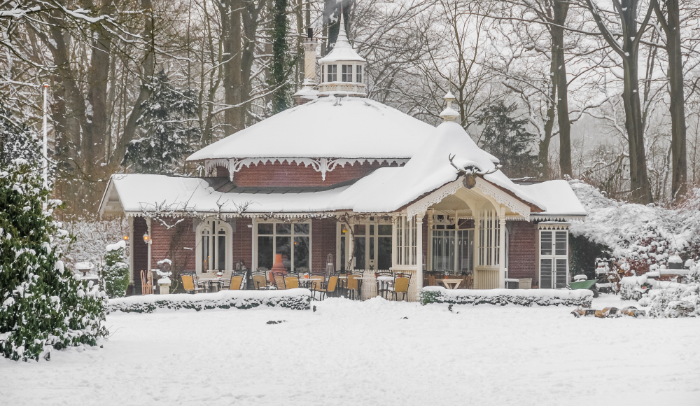 Park de Horsten, Wassenaar, Theepaviljoen in de Sneeuw - foto Kati van Helden Park de Horsten, Wassenaar, Theepaviljoen in de Sneeuw - foto Kati van Helden