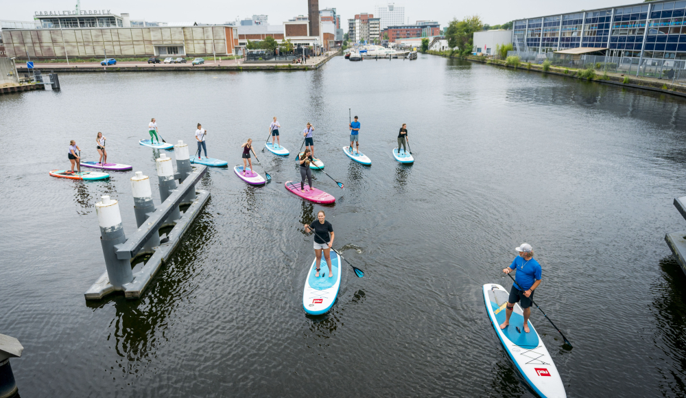 Groep suppers op het water bij de Binckhaven