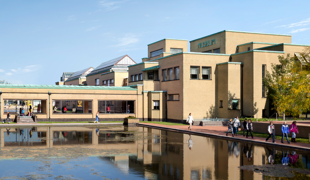 De mooie buitenkant van Kunstmuseum Den Haag op een zonnige dag ontworpen door Berlage. De mooie buitenkant van Kunstmuseum Den Haag op een zonnige dag ontworpen door Berlage.