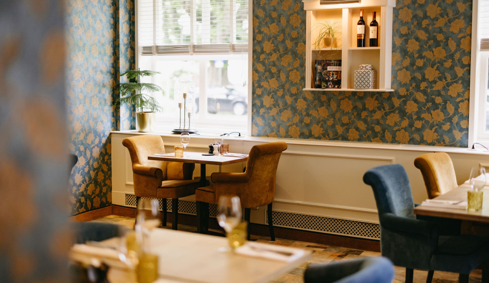 Restaurant Sophia setting interior dining tables