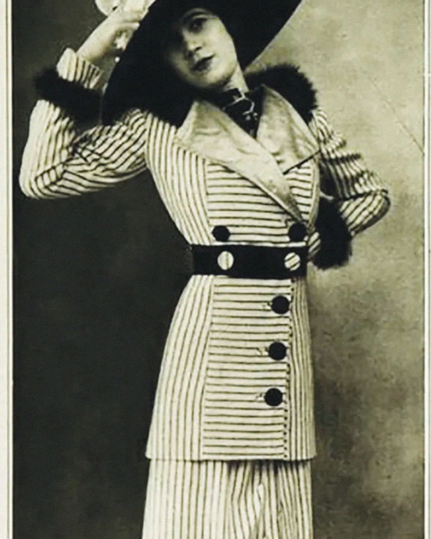 Mantelpak, januari 1912 in modetijdschrift Les Mode via Kunstmuseum Den Haag