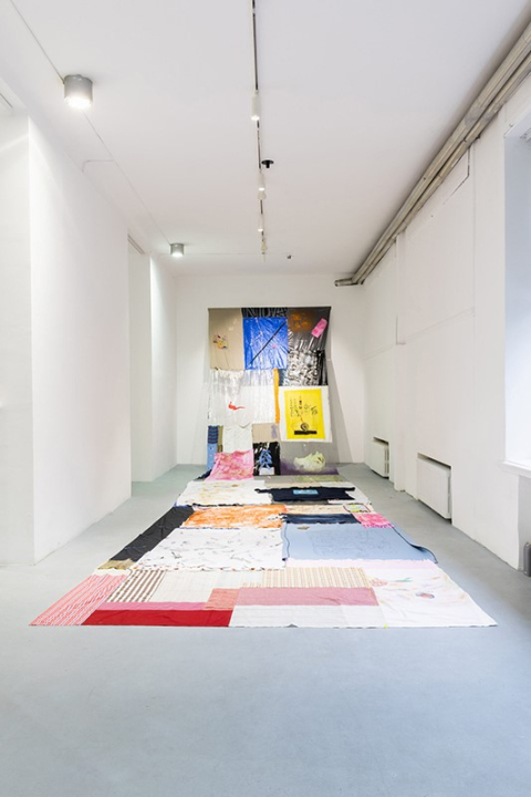 Trixie - groupshow Residential Aliens, 2023 bij U10 Belgrade. Foto Marijana N Jankovic.