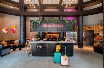 Moxy hotel The Hague receptie